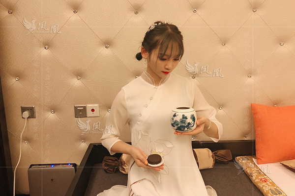 珠海男士特色足疗商务娱乐会馆哪家好,这家回头率高,服务无可挑剔